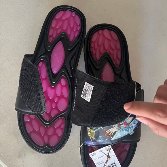 Yu-Gi-Oh! Adidas, Reptossage Slide Dark Magician-HQ4274 Size US 11.5 - NWT - Picture 9 of 14